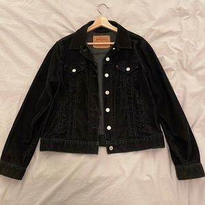 Black Levi’s Corduroy Jacket - Size Large